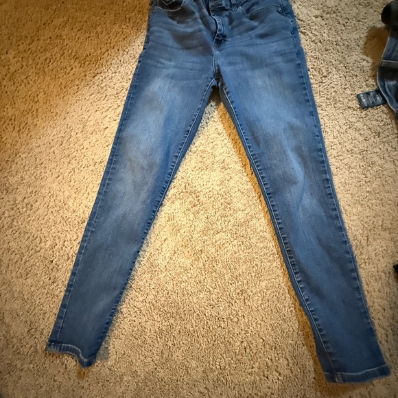 Banana Republic Women's Skinny Jeans in Blue - Picture 1 of 3
